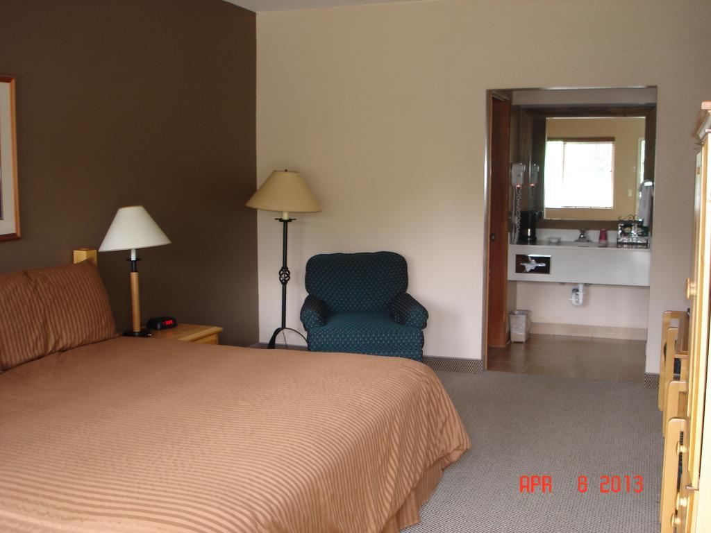 Quality Inn & Suites Silverdale Bangor-Keyport Exteriör bild