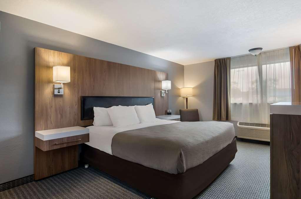 Quality Inn & Suites Silverdale Bangor-Keyport Rum bild