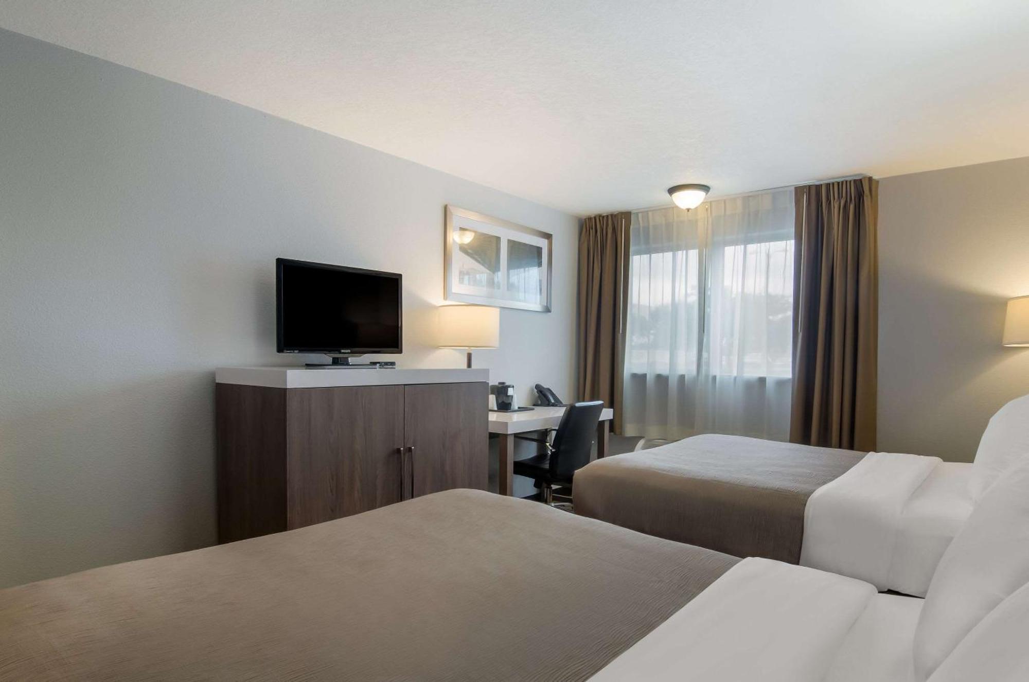 Quality Inn & Suites Silverdale Bangor-Keyport Exteriör bild